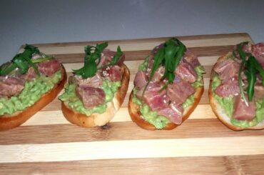 Bruschetta with Tuna and Avocado | Healthy Recipe