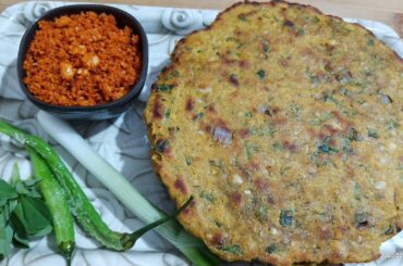 Multigrain Thalipeeth/Healthy Breakfast Recipe/Onion & Methi Thalipeeth Recipe