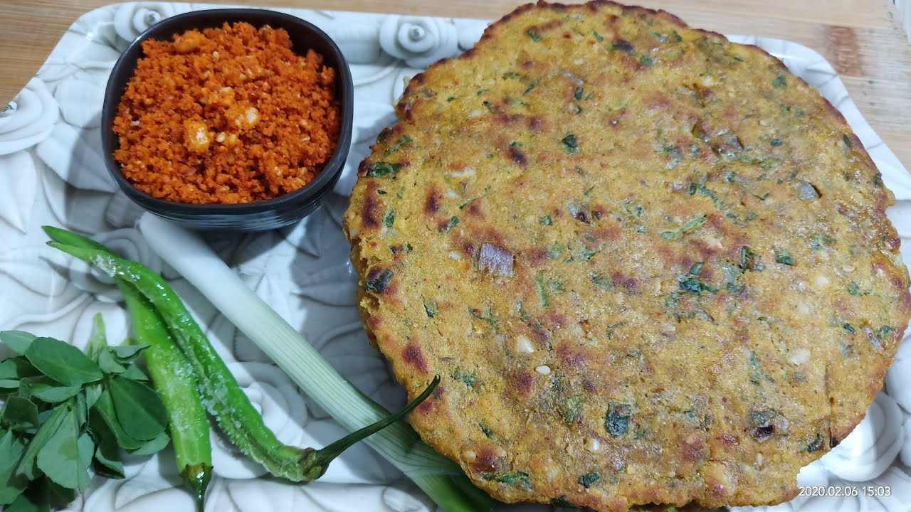 Multigrain Thalipeeth/Healthy Breakfast Recipe/Onion & Methi Thalipeeth Recipe Multigrain Thalipeeth/Healthy Breakfast Recipe/Onion & Methi Thalipeeth Recipe