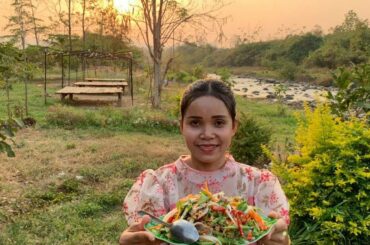 Easy Cooking Beef Salad Recipe | Spicy Beef Salad | Cooking With Tey