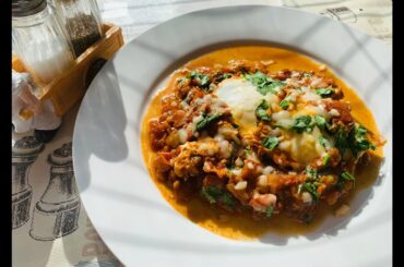 SHAKSHUKA || HEALTHY BREAKFAST RECIPE || POACHED EGGS IN TOMATO SAUCE || SIMPLE SHAKSHUKA