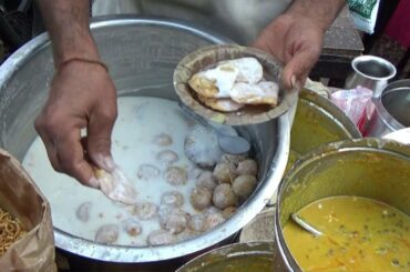 Best Place To Eat Healthy Moong Daal Chilla & Mixed Papdi Chat | Bara Bazar | Street Food Kolkata