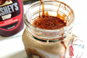 How To Make Chocolate Oats Banana Smoothie | Healthy oats recipes for Breakfast.