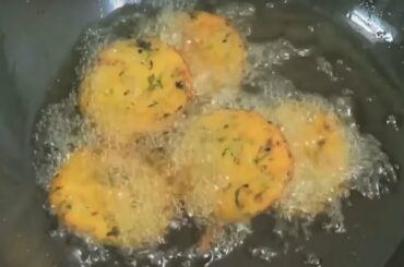 Healthy Snacks Recipe | चावल की मठरी/कचौड़ी खाएंगे तो सारे नाश्ते भूल जायेंगे | Chawal Ki Kachori