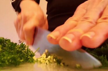 Garlic and Herbs Yogurt Sauce