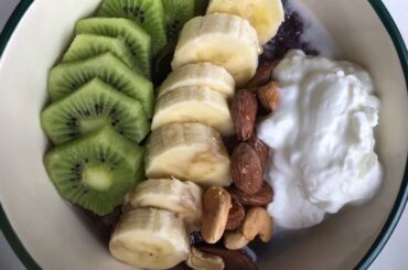 HEALTHY BREAKFAST IDEA || SIMPLE AND QUICK ON THE GO! || FOODBYTEE