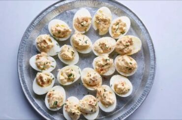 Deviled Eggs With Greek Yogurt // Healthier Alternative To A Classic Recipe Favourite