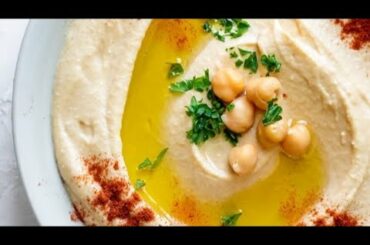 Feel Good Foodie's healthy Lebanese hummus recipe