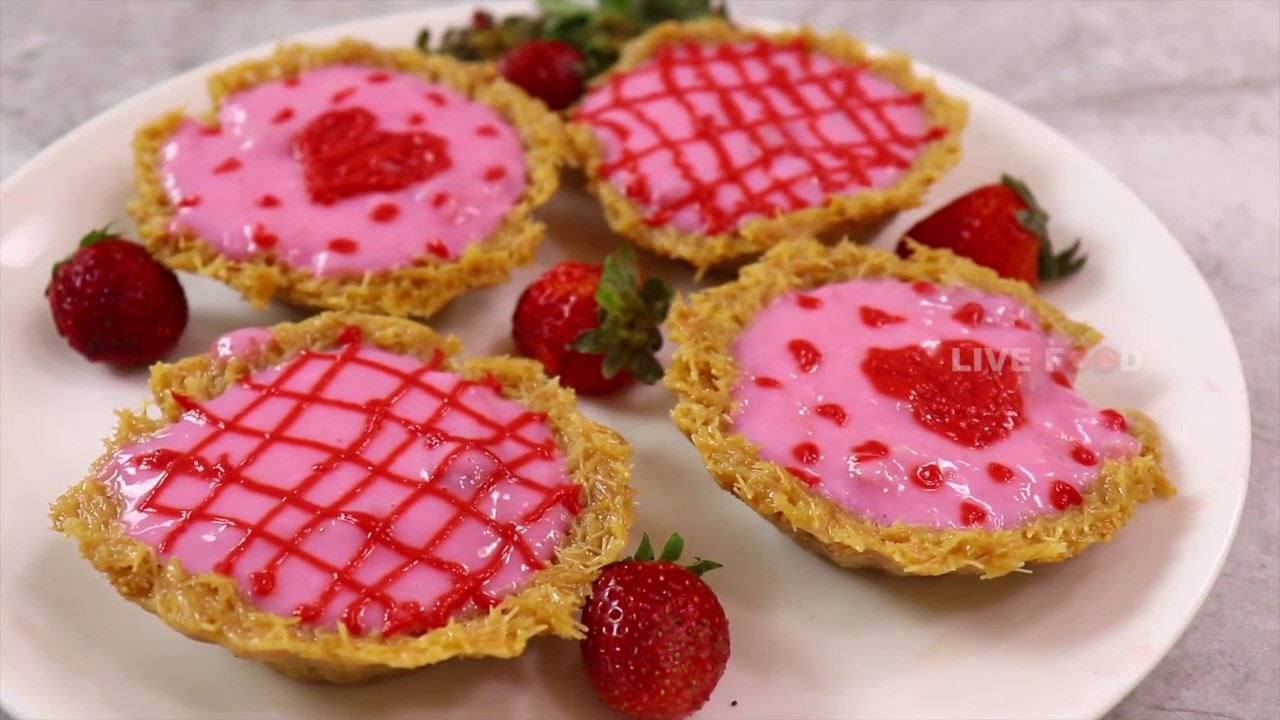 Sweet Vermicelli Milk Pudding Cups for Special Occasions | Semiya Milk Pudding | Live Food Sweet Vermicelli Milk Pudding Cups for Special Occasions | Semiya Milk Pudding | Live Food