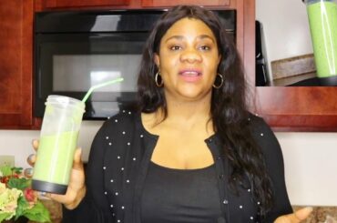 this green breakfast smoothie will change your skin...no joke