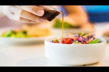 Five Recipes for Low-Calorie Salad Dressing