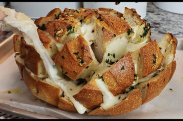 How To Make Pull Apart Garlic Bread | Cheesy Garlic Bread Recipe