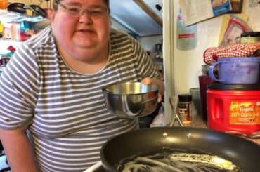 BREAKFAST CROISSANT SANDWICHES