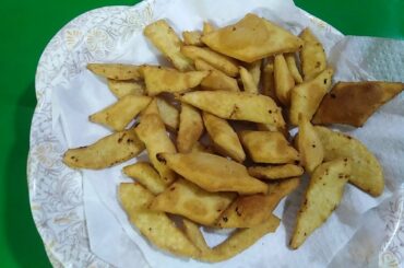 Healthy baked snacks recipes khasta namak pare recipe