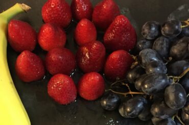 Strawberries and bananas and grapes smoothies/healthy recipes freshly made