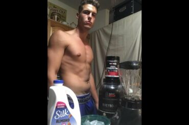 Low Calorie White Chocolate Protein Shake