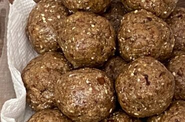 Healthy Sesame Ladoo | Snack for Kids | Easy 2 ingredients recipe | Good source of calcium