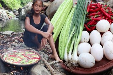 Cooking Duck egg with Peppers and bitter sprouts Taste delicious for Dinner