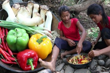 Cooking Mushroom with Big Peppers Taste delicious for Lunch food ideas - My Natural Food Ep 11
