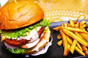 Crispy and Juicy Mushroom Chicken Burger at home | Healthy and delicious burger|