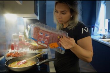 STUDENT MEAL PREP / snack ideas / supplements I use as a powerlifter  | @_catlifts
