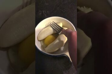 HEALTHY “2” Ingredient BANANA PANCAKES! - Voiceless Recipe Video