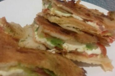 Sandwich Cheese Dosa || cheese Sandwich Dosa || Dosa Sandwich Recipe by cook with Arshiya usman