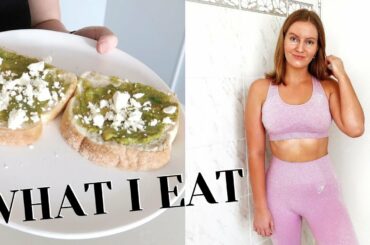 WHAT I EAT IN A DAY // Healthy (Relatively) & Easy