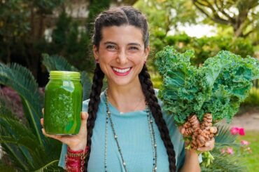 3 Foods You NEED TO JUICE DAILY to Protect Yourself | Healthy Juice Recipe 🌱