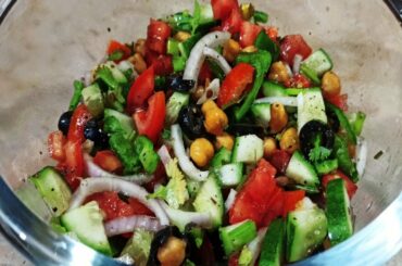 Healthy Chickpea And Cucumber Salad For Weight Loss - HD