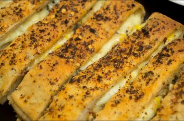 Cheesy Garlic Bread Sticks Recipe / Stuffed Garlic Bread Sticks