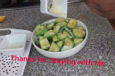 How you can easily make an Avocado cucumber salad with few ingredients