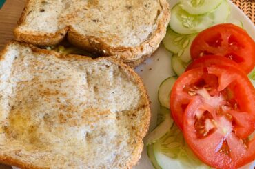 Egg, Cheese & Bacon Sandwich || Easy & Quick Breakfast