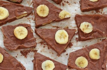 Chocolate Banana Frozen Yogurt Bark | Healthy Snacks for Kids