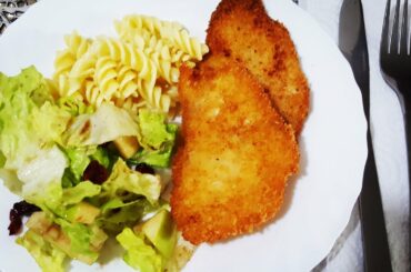 CRISPY SCHNITZEL HEALTHY SALADS AND SIMPLE PASTA OUR LUNCH