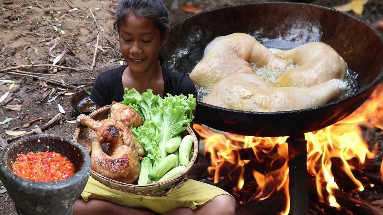 Yummy Cook Chicken thighs with Cucumbers and Salads vs Chili sauce – Survival skills Anywhere Ep 100 Yummy Cook Chicken thighs with Cucumbers and Salads vs Chili sauce - Survival skills Anywhere Ep 100
