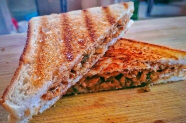 HEALTHY BREAKFAST!!!!! PEANUTBUTTER MUESLI SANDWICH!!!!!! Shameez Sayed