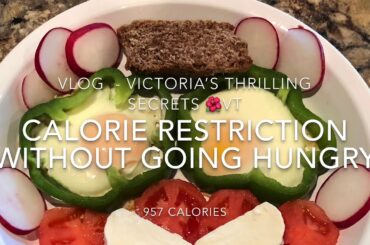 WHAT I EAT IN A DAY: FASTING / RESTRICTING (957 calories)