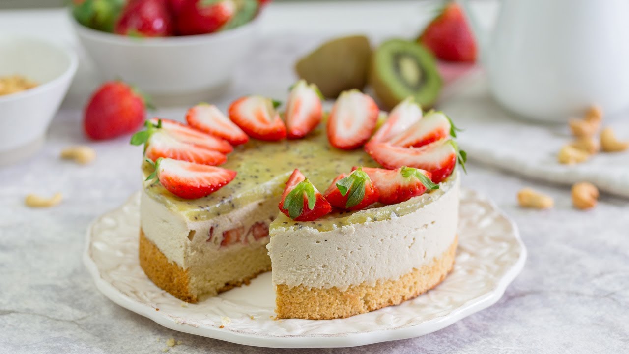 Vegan Strawberry Kiwi Cheesecake | Healthy Cake Recipe Vegan Strawberry Kiwi Cheesecake | Healthy Cake Recipe