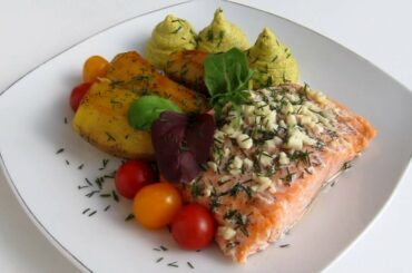 SALMON WITH VEGETABLE PASTE II HEALTHY FOOD