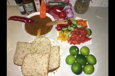 Healthy Red Kidney Bean Soup With Bread