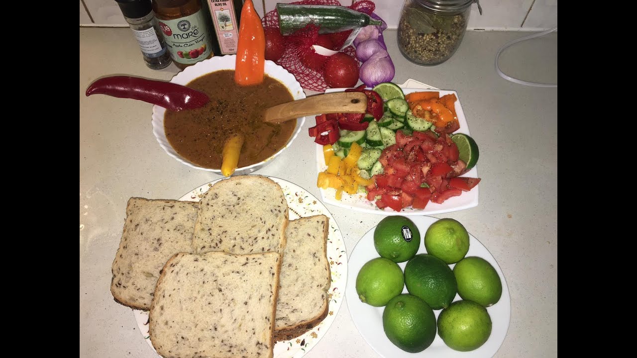 Healthy Red Kidney Bean Soup With Bread Healthy Red Kidney Bean Soup With Bread