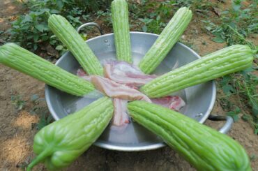 Healthy food- Bitter melon soup with pork recipe #BitterMelon #Soup #Pork