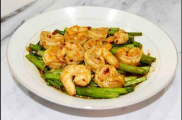 How To Make Shrimp And Asparagus Fry | Healthy Food Under 300 Calories