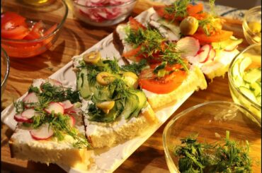 Sandwiches with Thick Yogurt & Fresh Vegetables. Snack Ideas