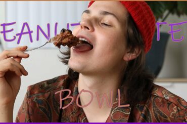 Plant-Based Peanut-Butter Bowl - an easy and healthy snack #quarantinemeals