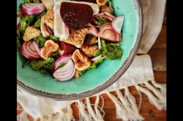 BEET & FIG SALAD WITH GOAT'S CHEESE