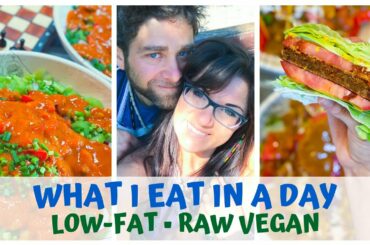 WHAT I EAT IN A DAY with a BURGER! • LOW- FAT RAW FOOD VEGAN