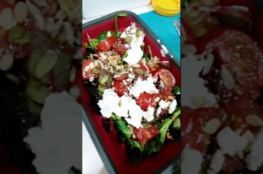 Easy & Healthy Salad (keto, vegan, vegetarian)