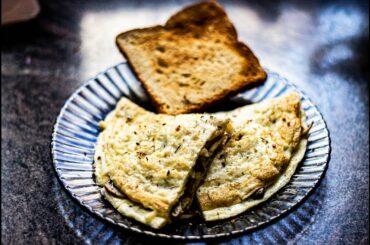 Loaded Omelette || One-Pan Recipe || Easy Healthy Breakfast || Mushroom-Onion-Cheese
